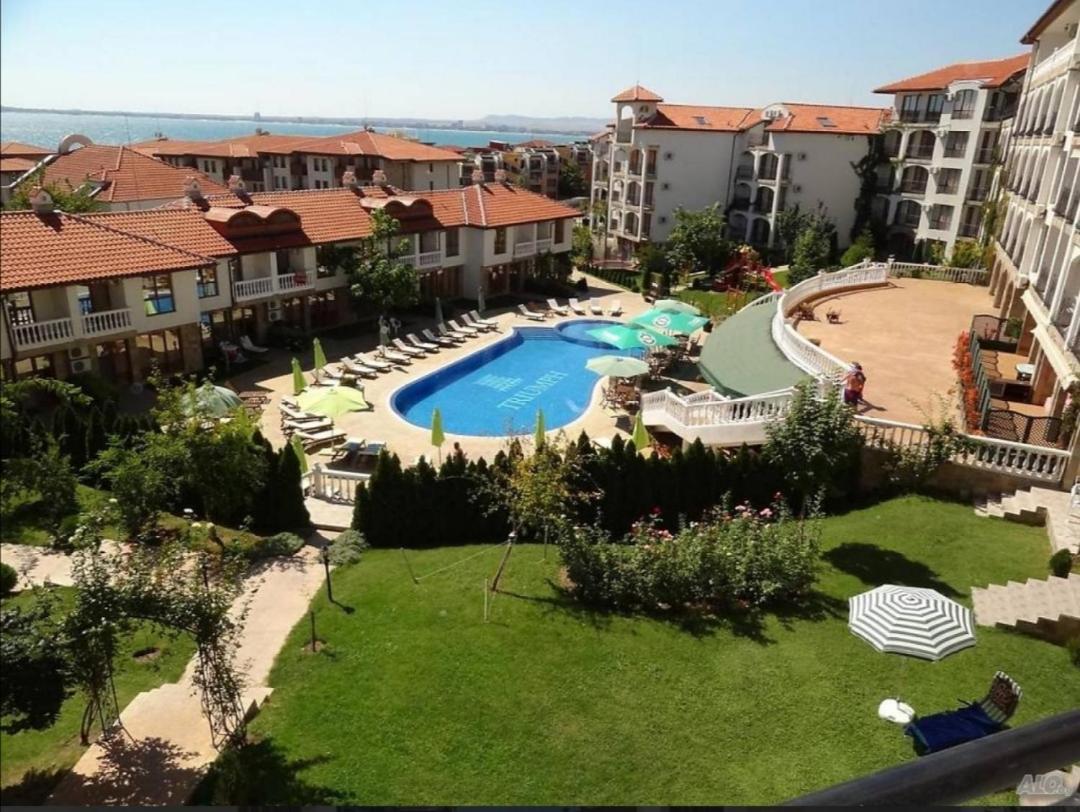 Triumph Holiday Village Sveti Vlas Dış mekan fotoğraf