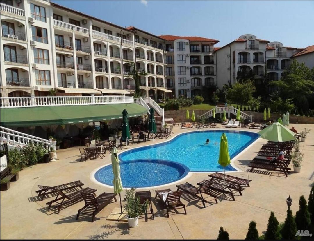 Triumph Holiday Village Sveti Vlas Dış mekan fotoğraf