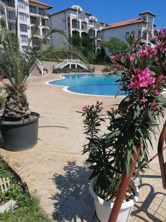 Triumph Holiday Village Sveti Vlas Dış mekan fotoğraf