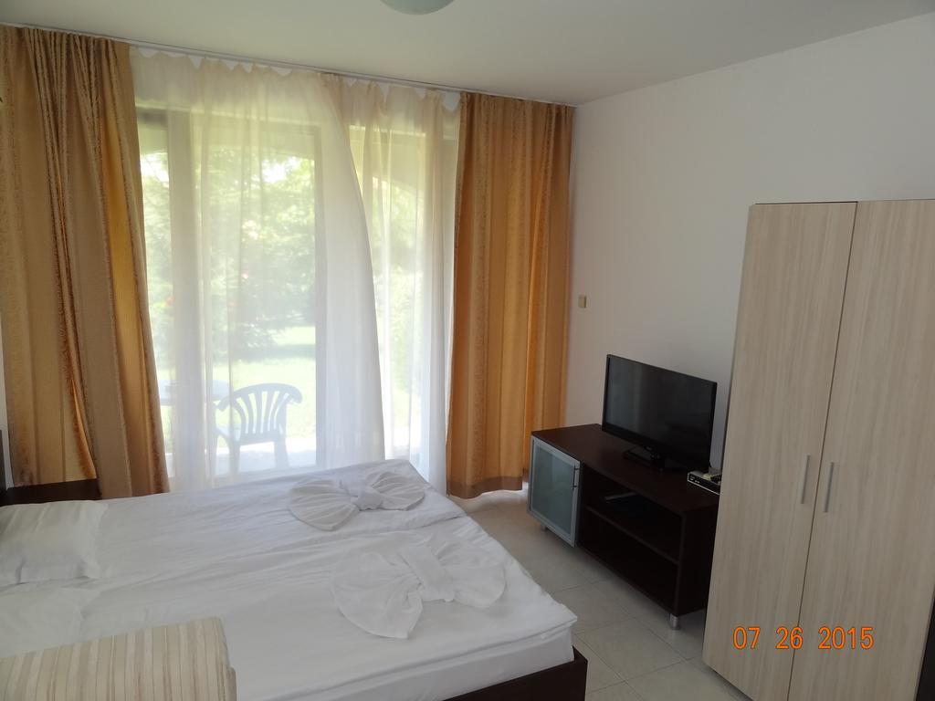 Triumph Holiday Village Sveti Vlas Oda fotoğraf